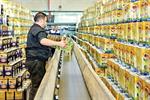 مخدوش بودن قیمت برخی کالاهای اساسی و افزایش تخلفات در بازار مواد غذایی