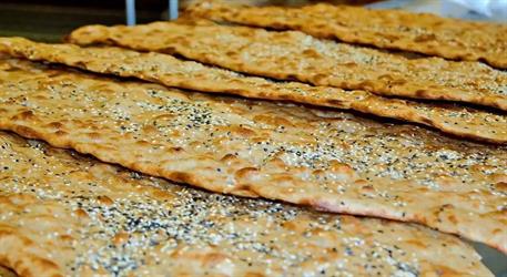 افزایش ۵۲ درصدی قیمت نان در تهران؛ گرانی، کاهش کیفیت و چند نرخی بودن ادامه دارد